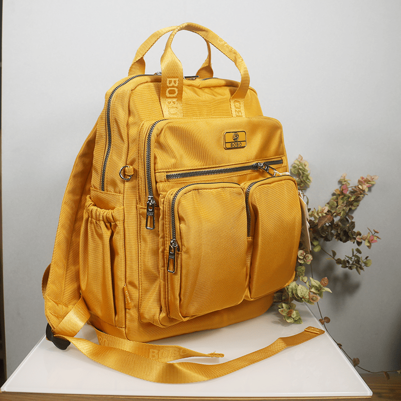 Sac à dos noir pour femme, format compact et design sobre – Image 5